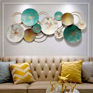 Transform your wall into a garden of magnificence with our Oversized Mounted Metal Flower Wall Art. This grand piece magnifies the beauty of blooming flowers, bringing an expansive touch of nature's grandeur into your living space.