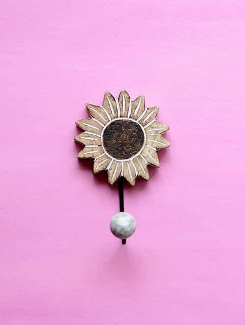 Vintage Decorative Metal Sunflower Hook Keys Aprons Kitchen Wall