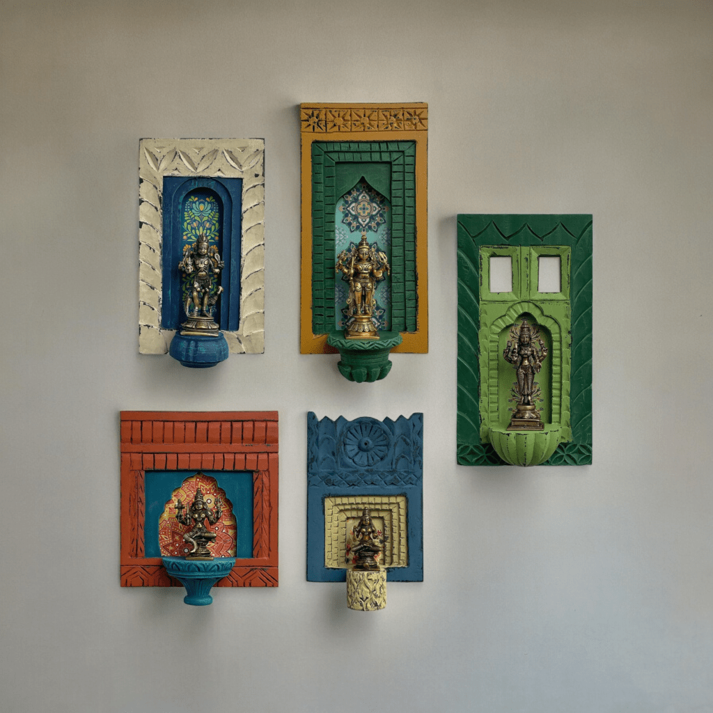 Vintage antique home decor Items For Wall Decoration Idol Stand