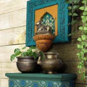 antique shelf decor