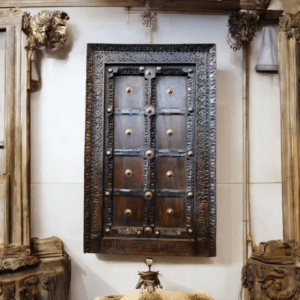 antique door decor