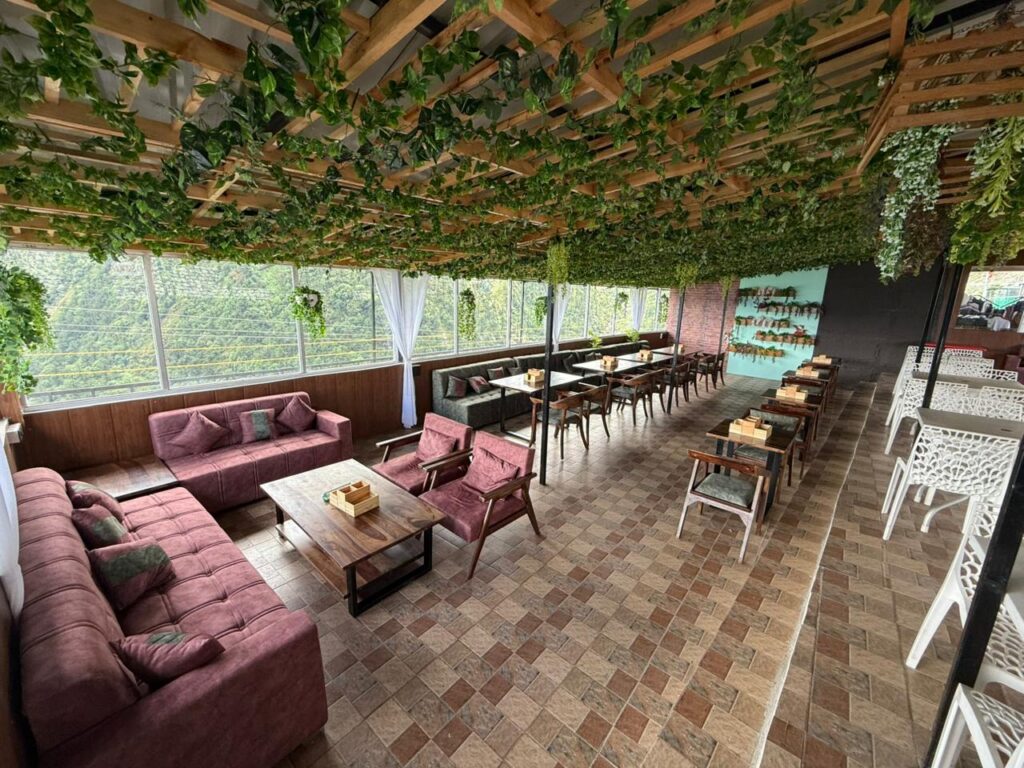 Low cost restaurant furniture